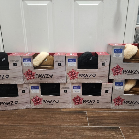 Bearpaw slippers - Picture 2 of 2